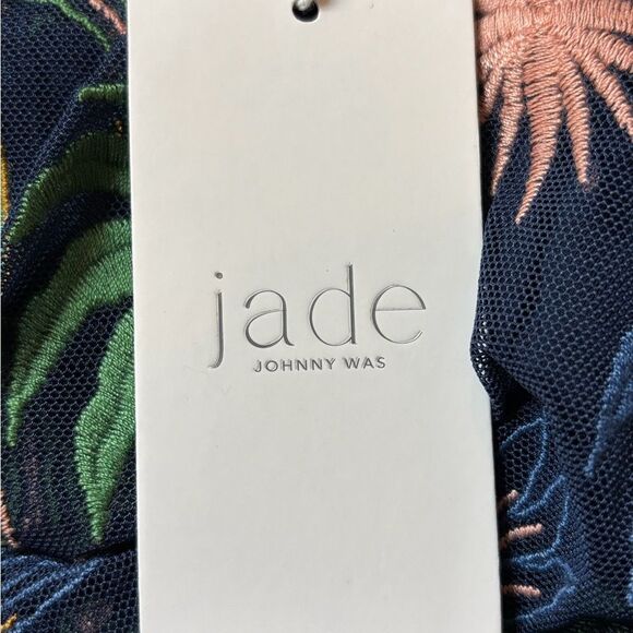 Nwt Johnny Was
Nova Paneled Midi-Dress Embroidered Del Mar Navy - Picture 8 of 11